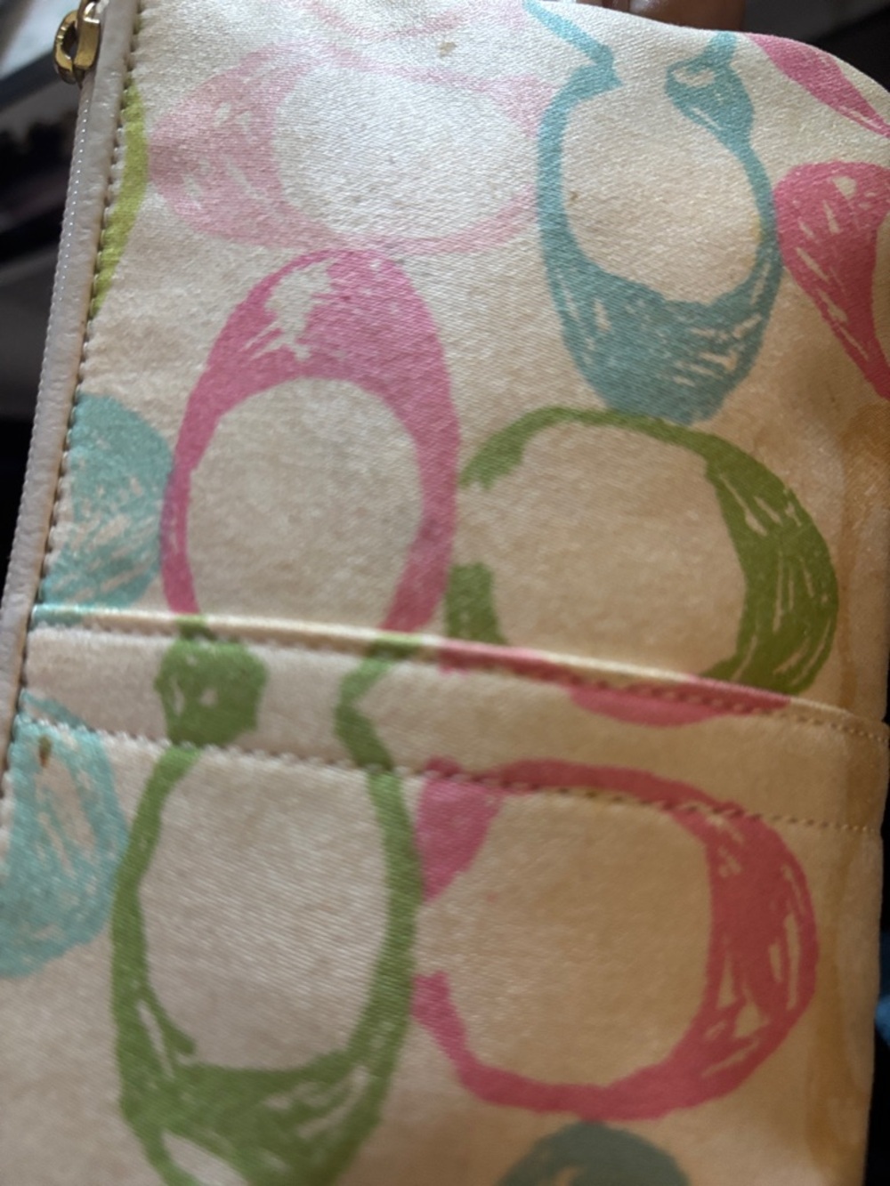a vintage Coach Y2K pastel scribble wristlet ivory Canvas bag - Picture 12 of 16